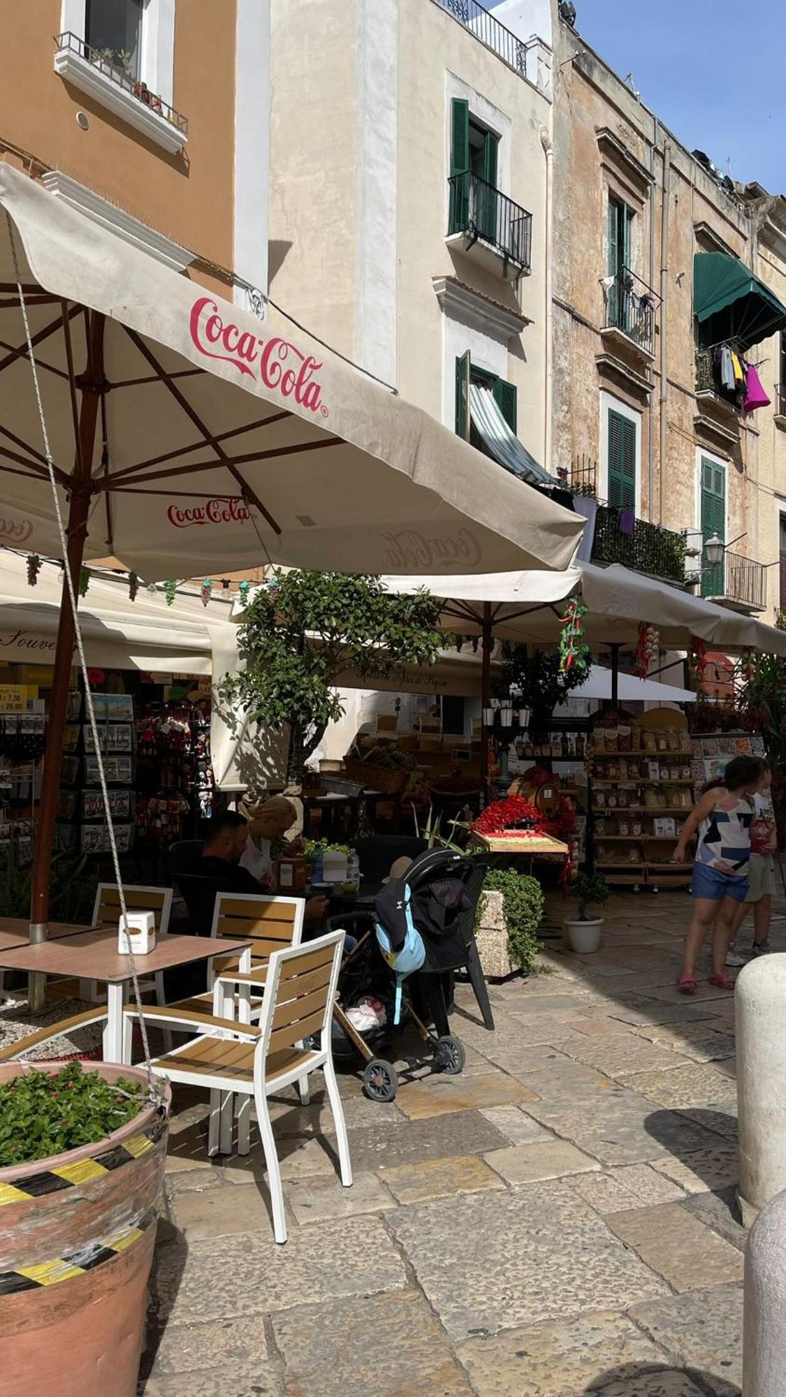 Locazione Turistica Madera Hotel Bari Eksteriør billede