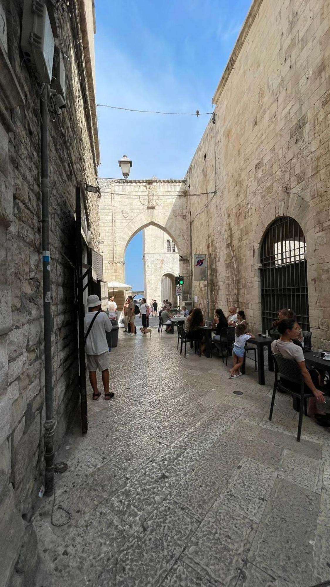 Locazione Turistica Madera Hotel Bari Eksteriør billede